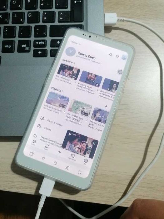 Fully new e-ink phone Bigme hibreak pro color
