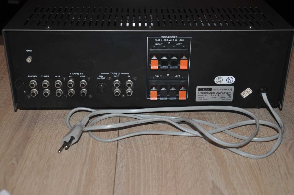Sprzedam wzmacniacz .PERFEKCYJNY STAN TEAC AS-M30.