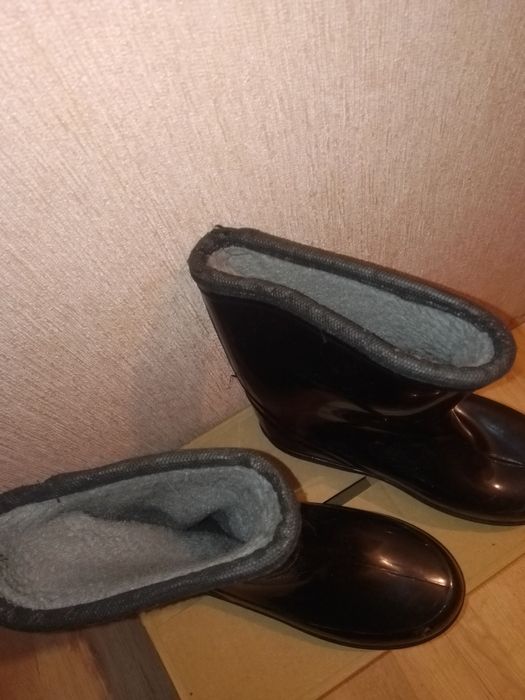 Резиновые сапожки 34