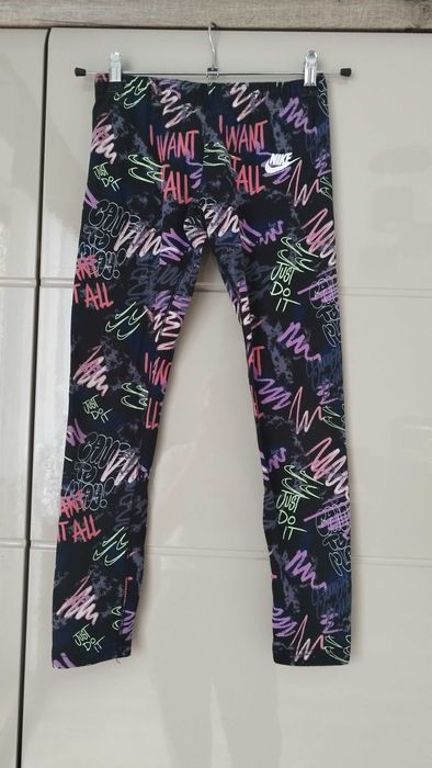 Leginsy dziewczęce Nike rozmiar 140