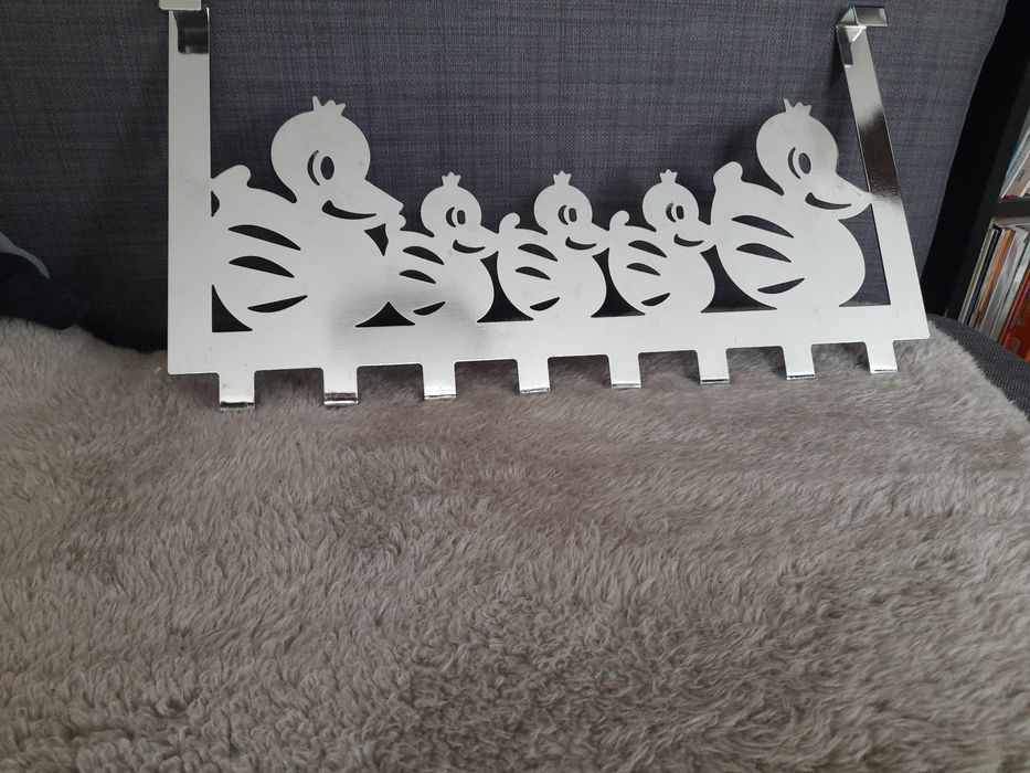 Metalowy wieszak na drzwi ozdobny kaczki