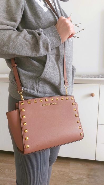 Michael Kors "Selma" Medium Dusty Pink torba listonoszka jak nowa!