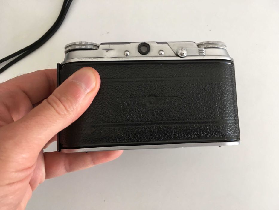 Voigtlander Vito II Color Skopar 3.5 50mm - Rollei 35 Rangefinder