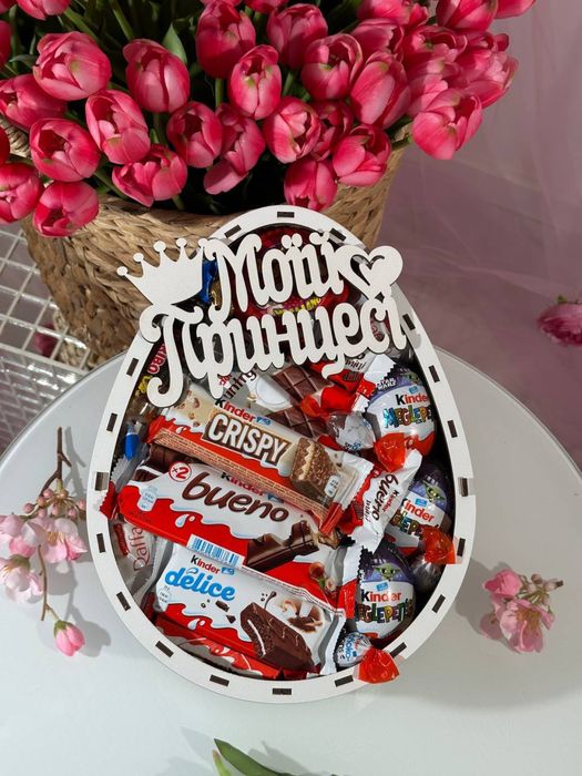 Солодкий бокс «Кіндер сюрприз» | Подарунок на 8 Березня