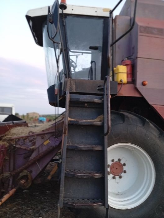 Комбайн Полесье КЗС1218