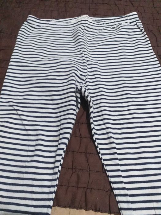 Leggings Brancas com riscas azuis da H&M-Novas