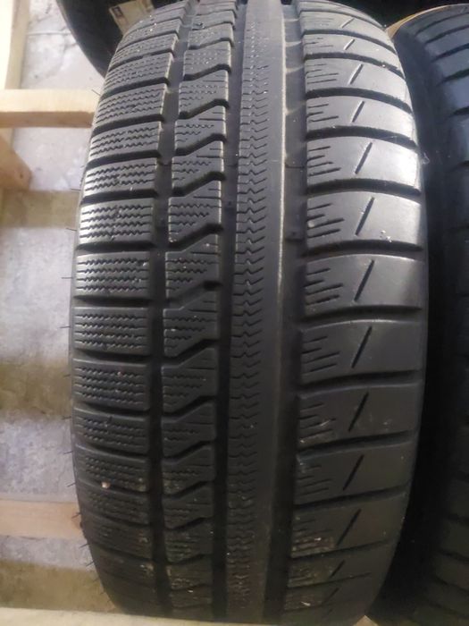 Пара зимової гуми зима зимня VREDESTEIN R15 205 60