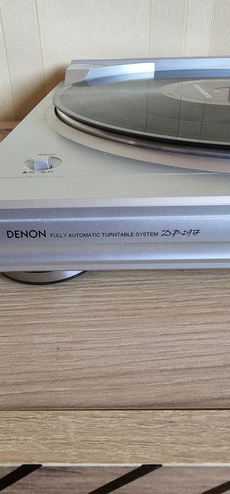 Вініловий програвач Denon DP-27F