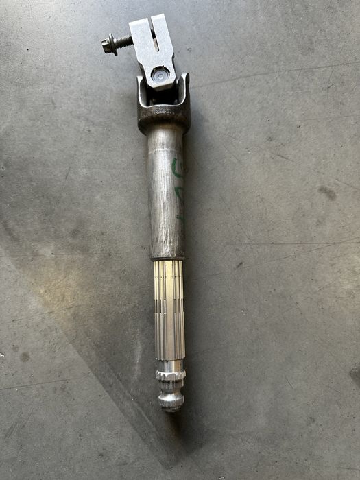 Карданчик рульовий вал  руля спринтер sprinter W907 W910