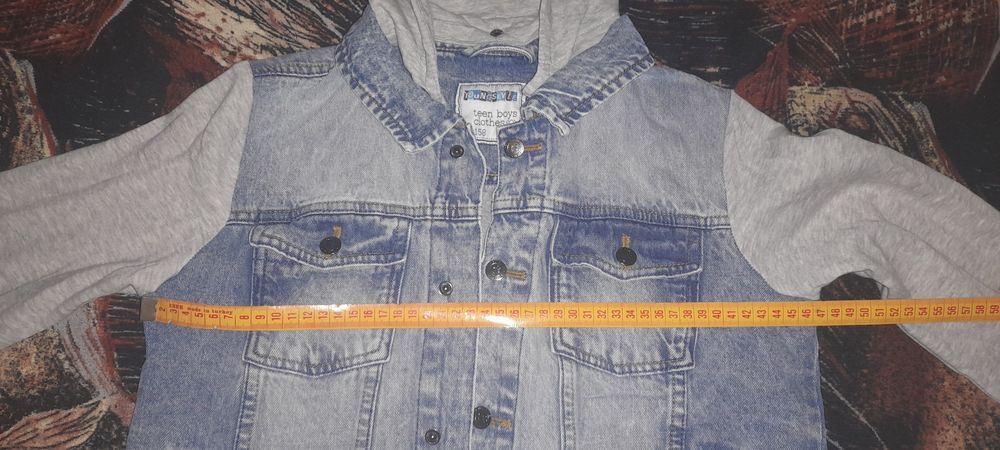 Курточка джинсовая