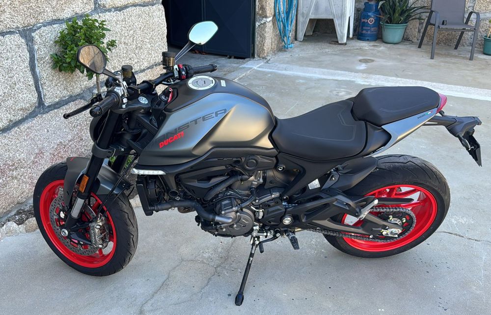 Ducati Monster 937 Nova