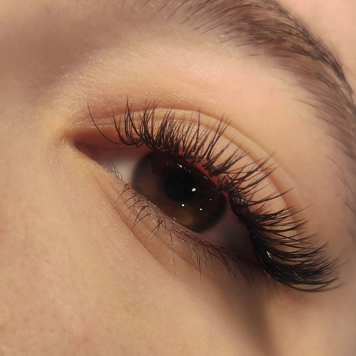 Наращивание ресниц/Нарощування вій