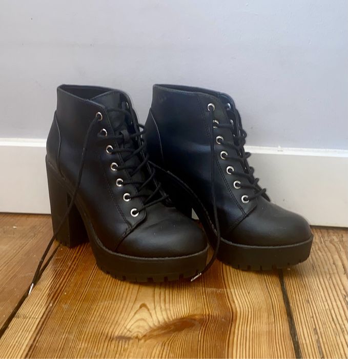 Buty na obcasie H&M Divided