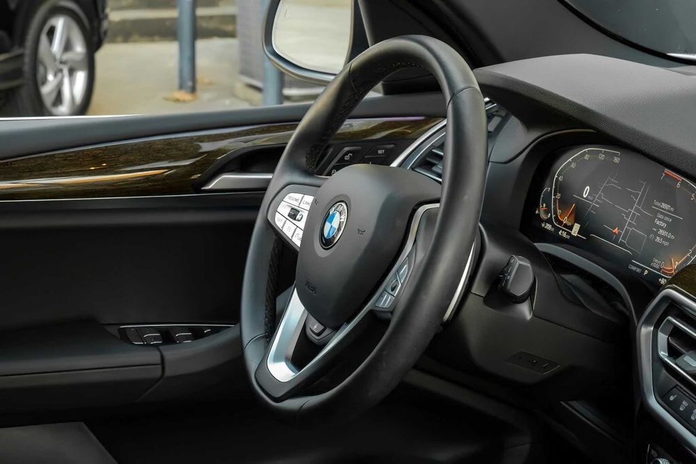 BMW X3 xDrive30i      2023