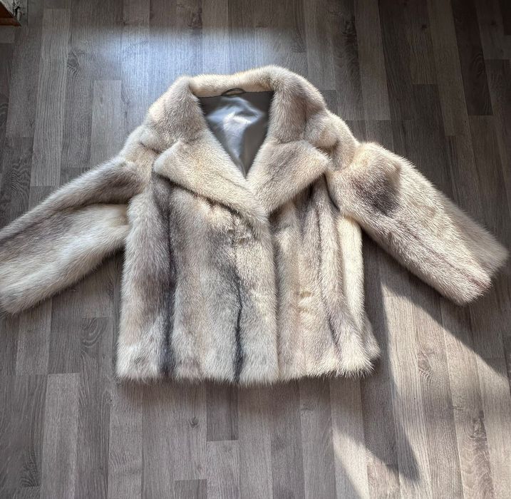 Норкову шубку автоледі