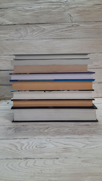 8 книг: Сорокин, Быков, Филиппов, Бояшов, Трегубова, Тарасов, Собчак*