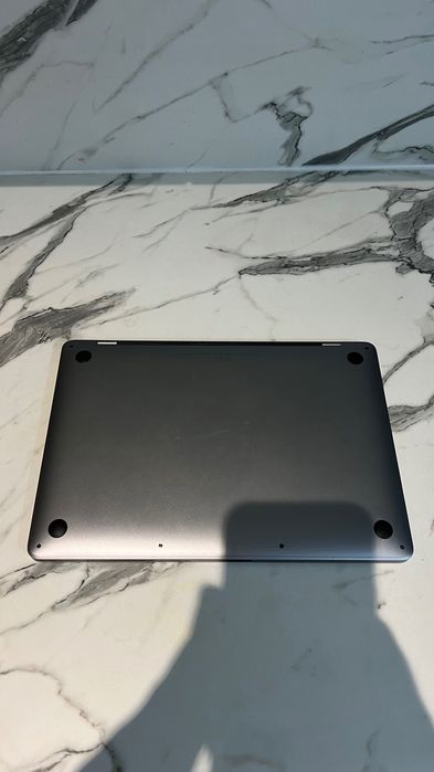 Apple MacBook Pro with Apple M1 Chip (13 inch, 8GB RAM, 512GB SSD