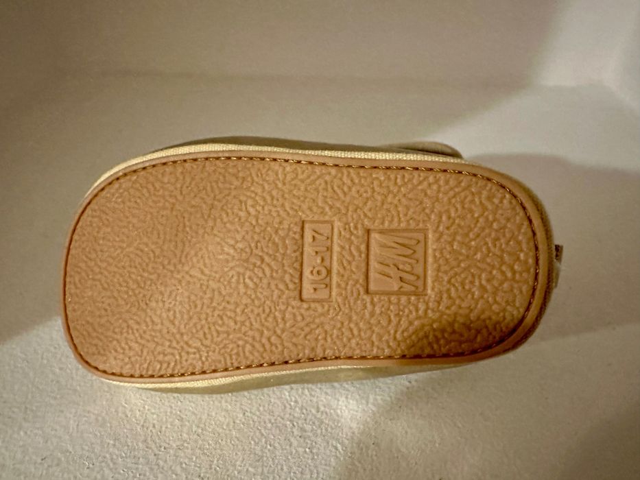 Złote balerinki hm, r. 16-17