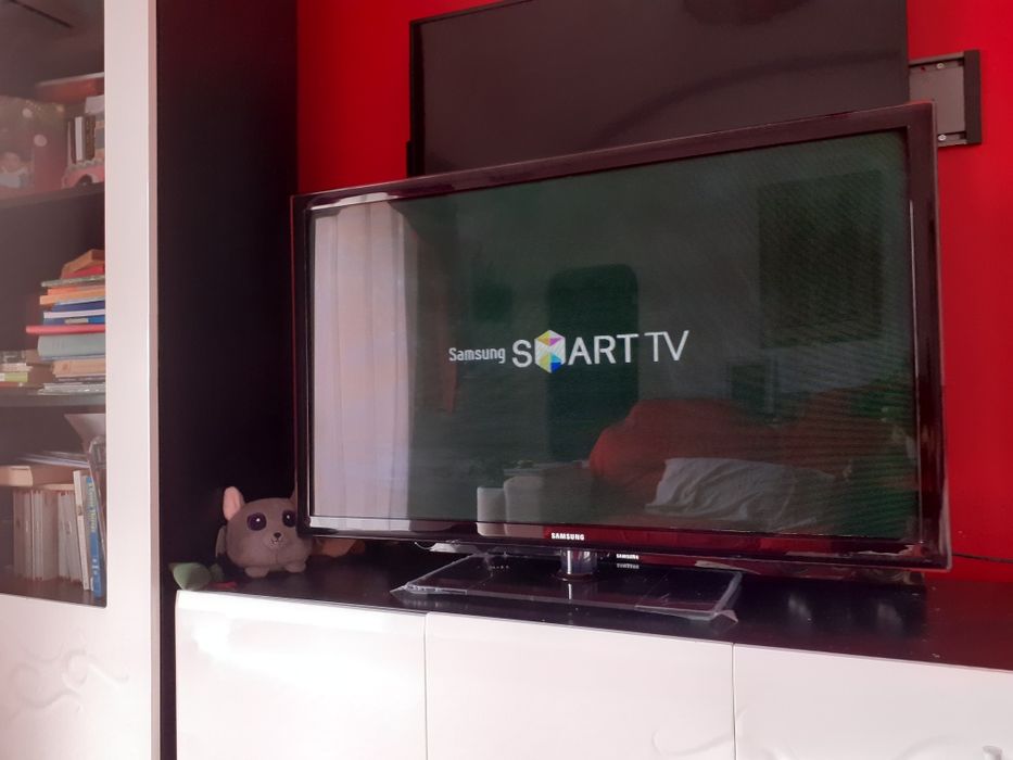 TV Samsung 46 polegadas Modelo UE40D5500