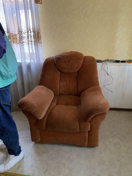 Продам диван та крісло
