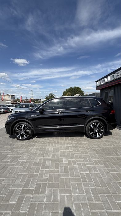 Volkswagen Tiguan SEL R-line Premium Plus 4motion Фольксваген Тігуан 2022 р 2,0 бенз 8АКПП