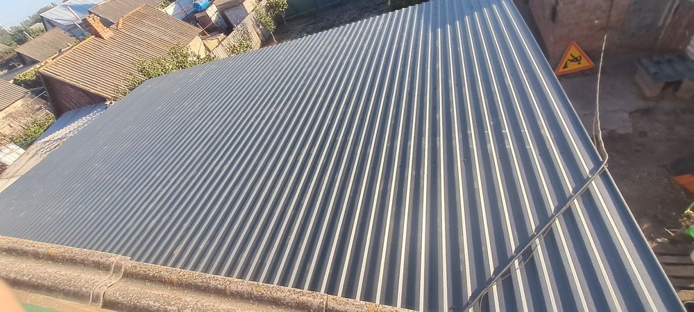 Надаємо послуги будівельників