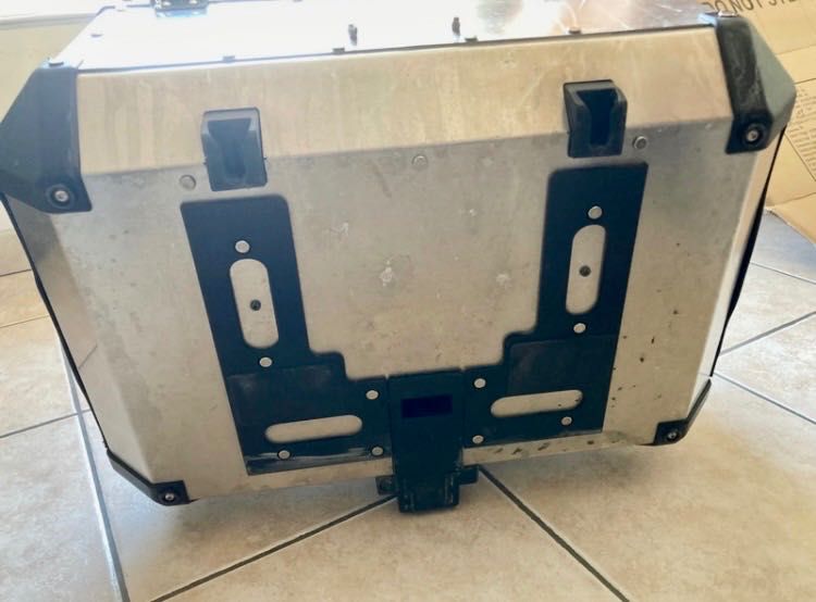 Bau Top case Givi Trekker