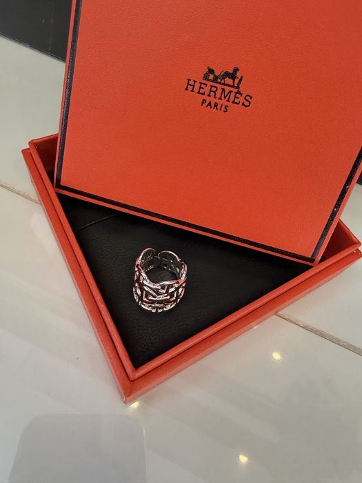 Hermes колечко.