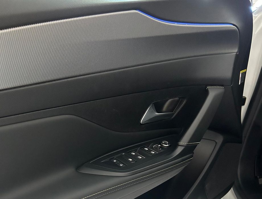 Peugeot 308 — fotografia 9