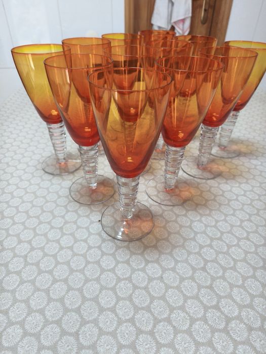 Conjunto de 12 copos de vinho