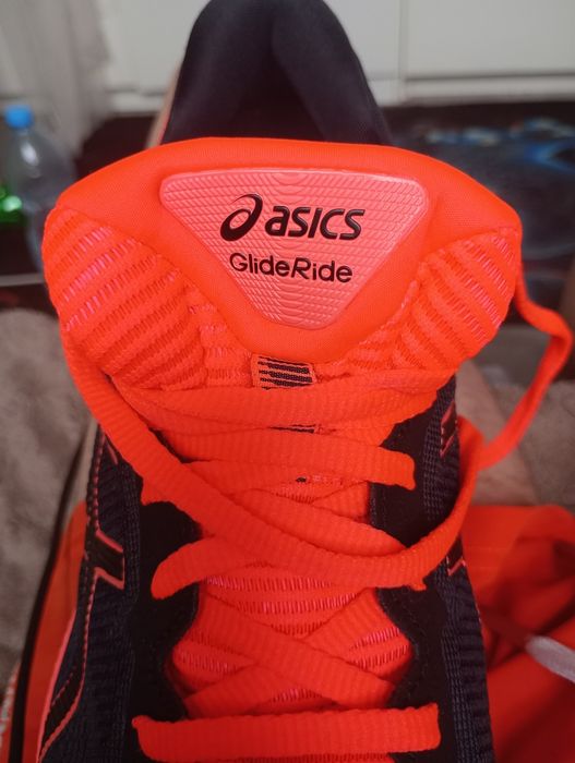 Продам лимитированную версию кроссовок Asics Glide Ride Tokio. Новые.