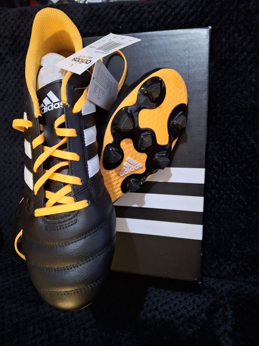 Chuteiras Adidas GLORO