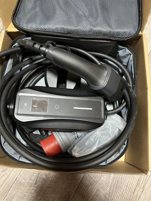 портативний зарядний пристрій для електромобілів Dé 11kW EV