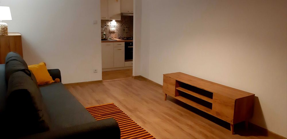 Kawalerka Azory 28 m² — umeblowana, dobra komunikacja