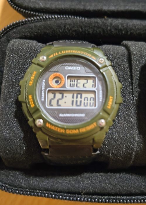 Годинники Casio, Timex, Armitron, чохол-кейс