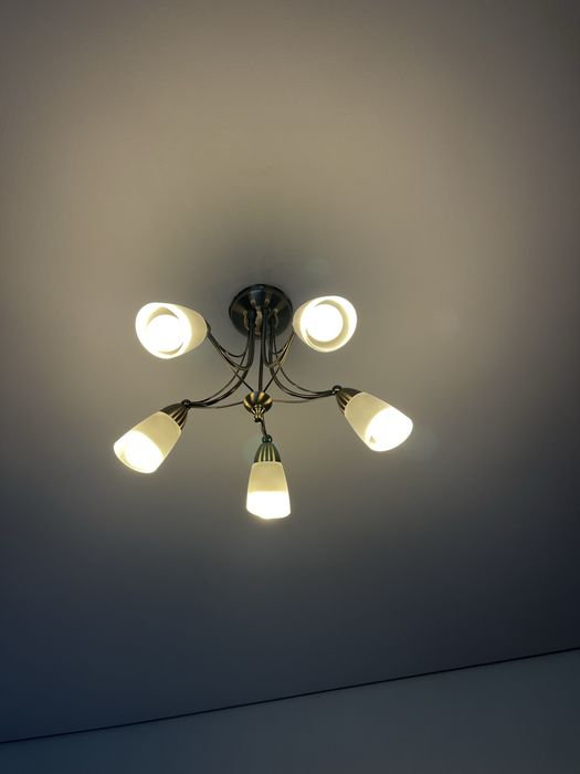 Candeeiro de tecto de sala com 5 e 3 lampadas incluidas