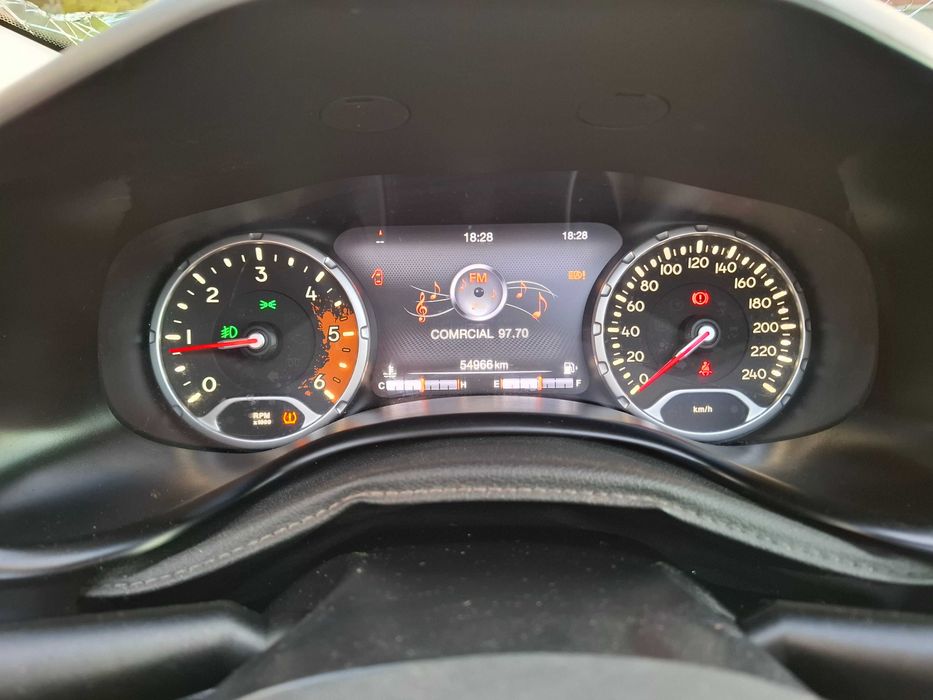 Jeep Renegade 1.6 MJD Limited Sky Edition 54 Mil kms Nacional de 2015