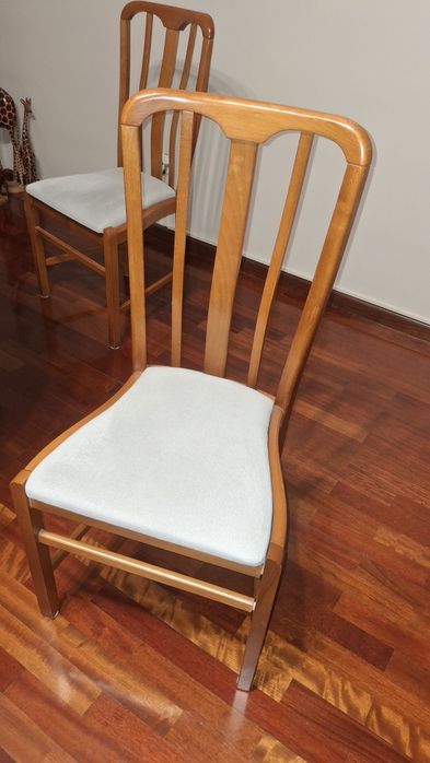 Mesa cadeira cerejeira