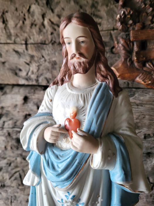 Piękna biskwitowa figurka Najświętsze Serce Pan Jezus