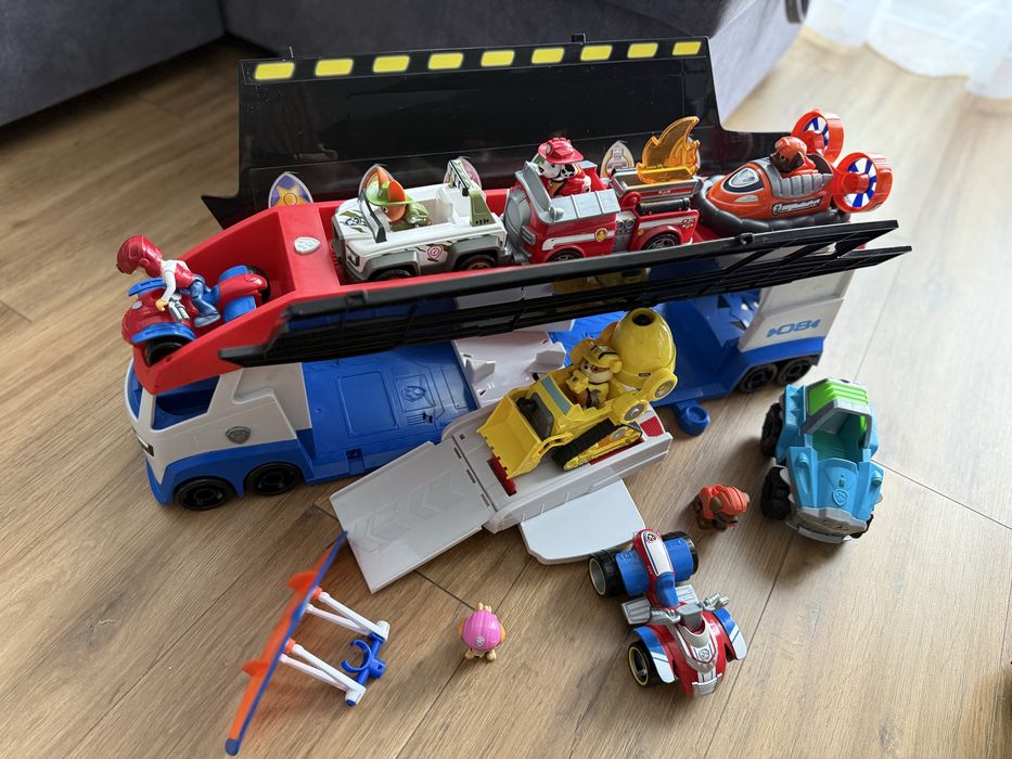 Zestaw Psi Patrol , Wieża + 2 samochody patrolowe