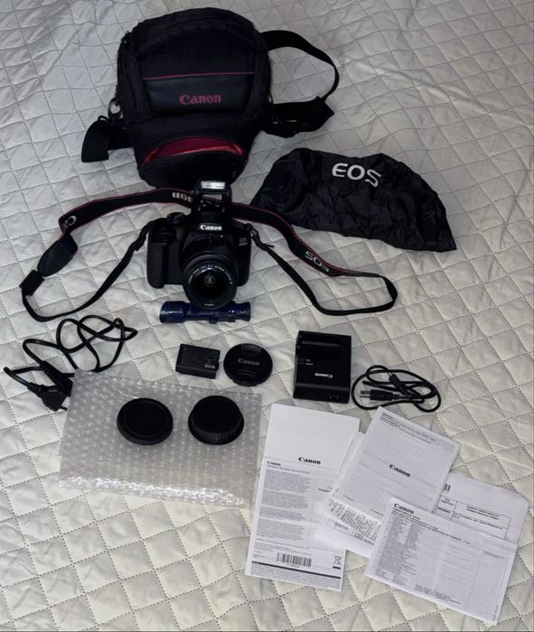 Дзеркальний цифровий фотоапарат Canon EOS 4000D