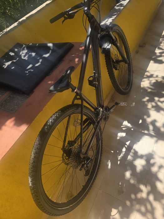 Bicicleta BTT Cube Access Race 29" (Transmissão 2x11 e Suspensão RockShox)