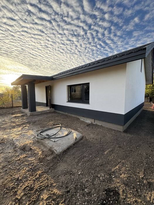 Продам  дом Новострой