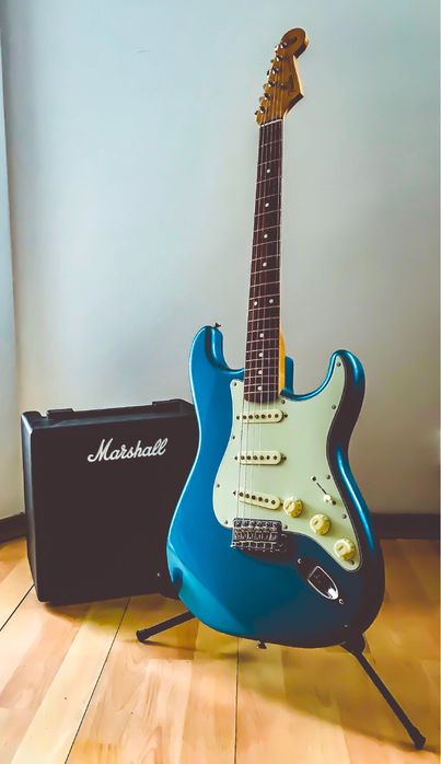 Fender Classic Series ’60s Stratocaster – Lake Placid Blue