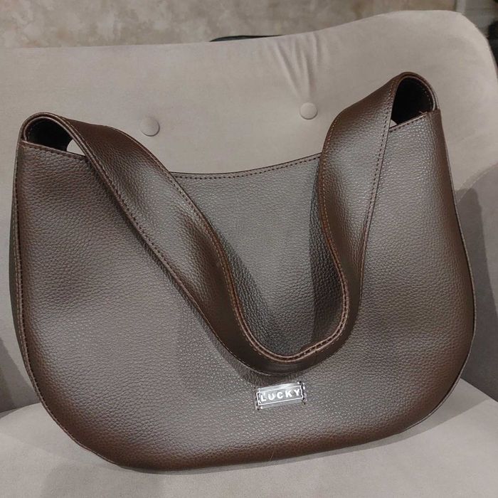 Сумка жіноча вмістка