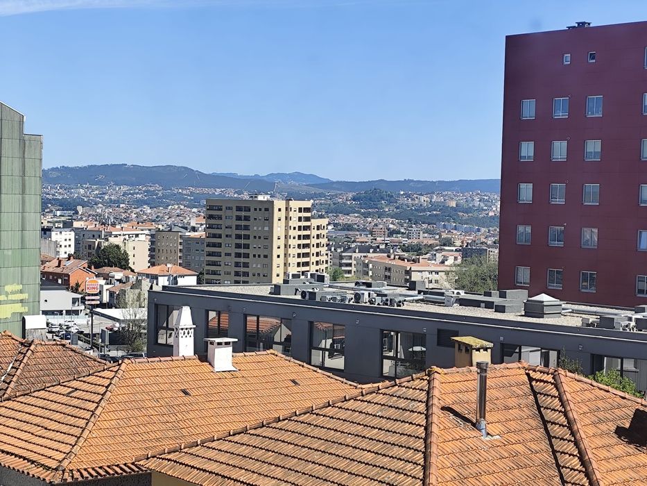 Apartamento T2 Localizado Junto Avenida da Republica V.N.Gaia (Box Fechada) — Mafamude E Vilar Do Paraíso, Porto