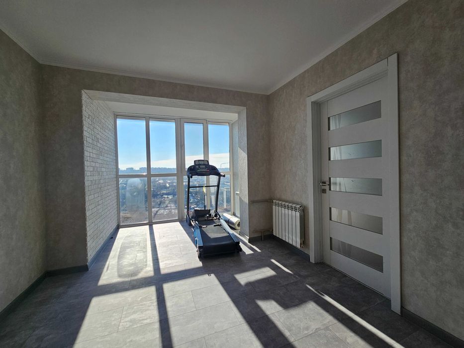 Квартира по пр. 200 лет Кривому Рогу/ Спасская