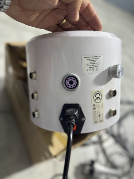 Máquina Emagrecimento 6 em 1 - Radiofrequência