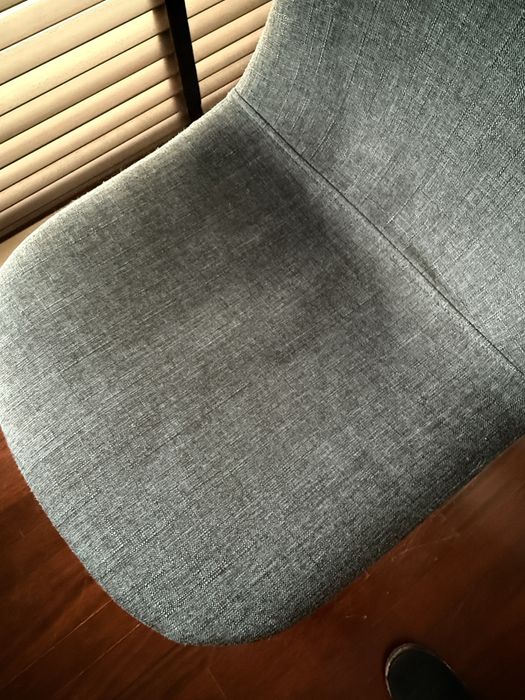 Cadeiras em tecido azul