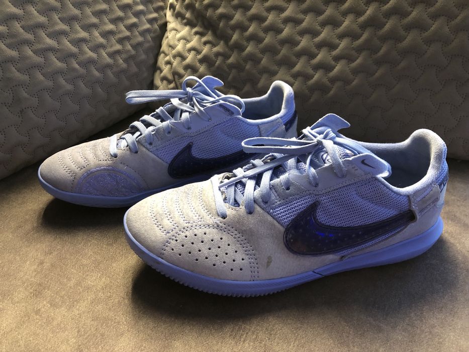 Halówki Nike GAT do pilki nożnej rozm. 36